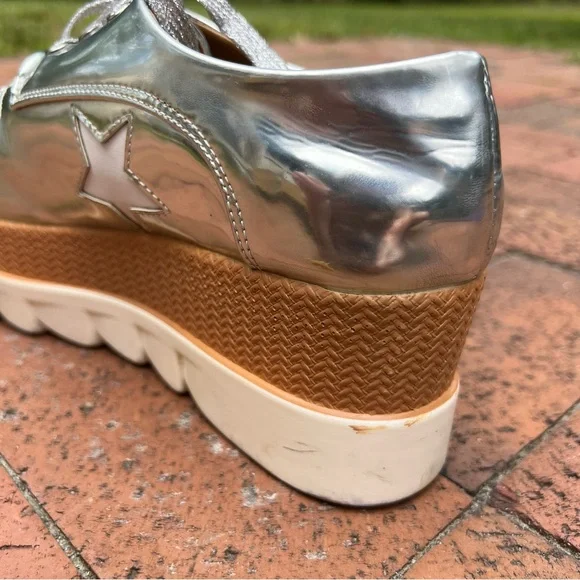 Qupid Silver Star Platform Sneakers - Picture 5 of 16